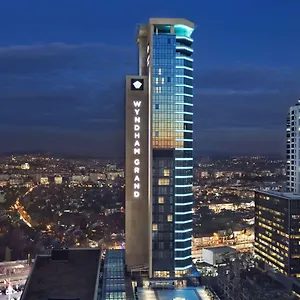 Wyndham Grand Levent & Conference Center ホテル